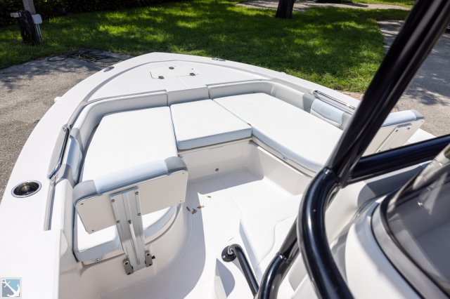 New 2024  powered Robalo Boat for sale